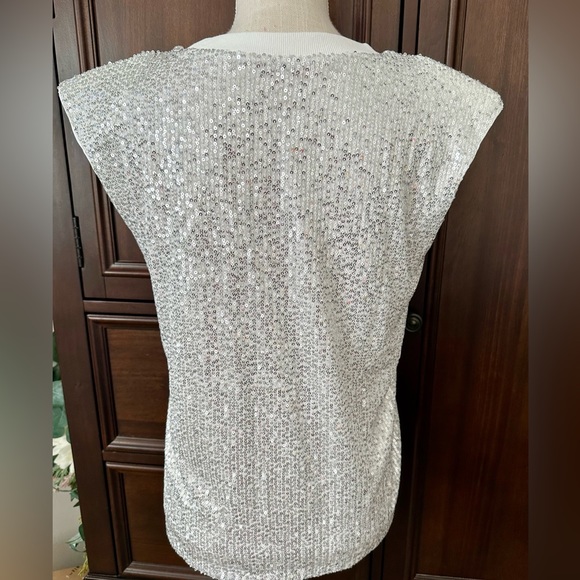 New White/silver Sequin Top with Shoulder Pads - Picture 4 of 10
